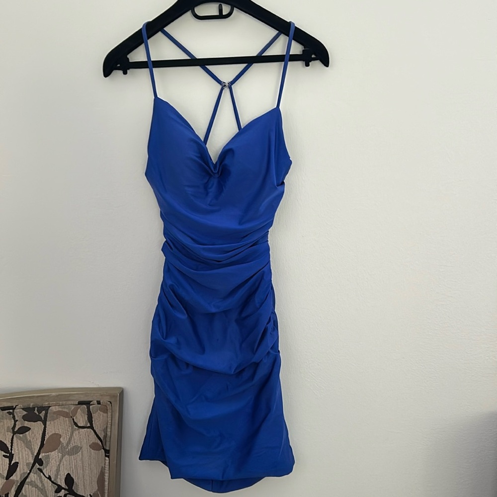 Royal Blue cocktail dress. Very stunning! Size 00 Excellent Condition!